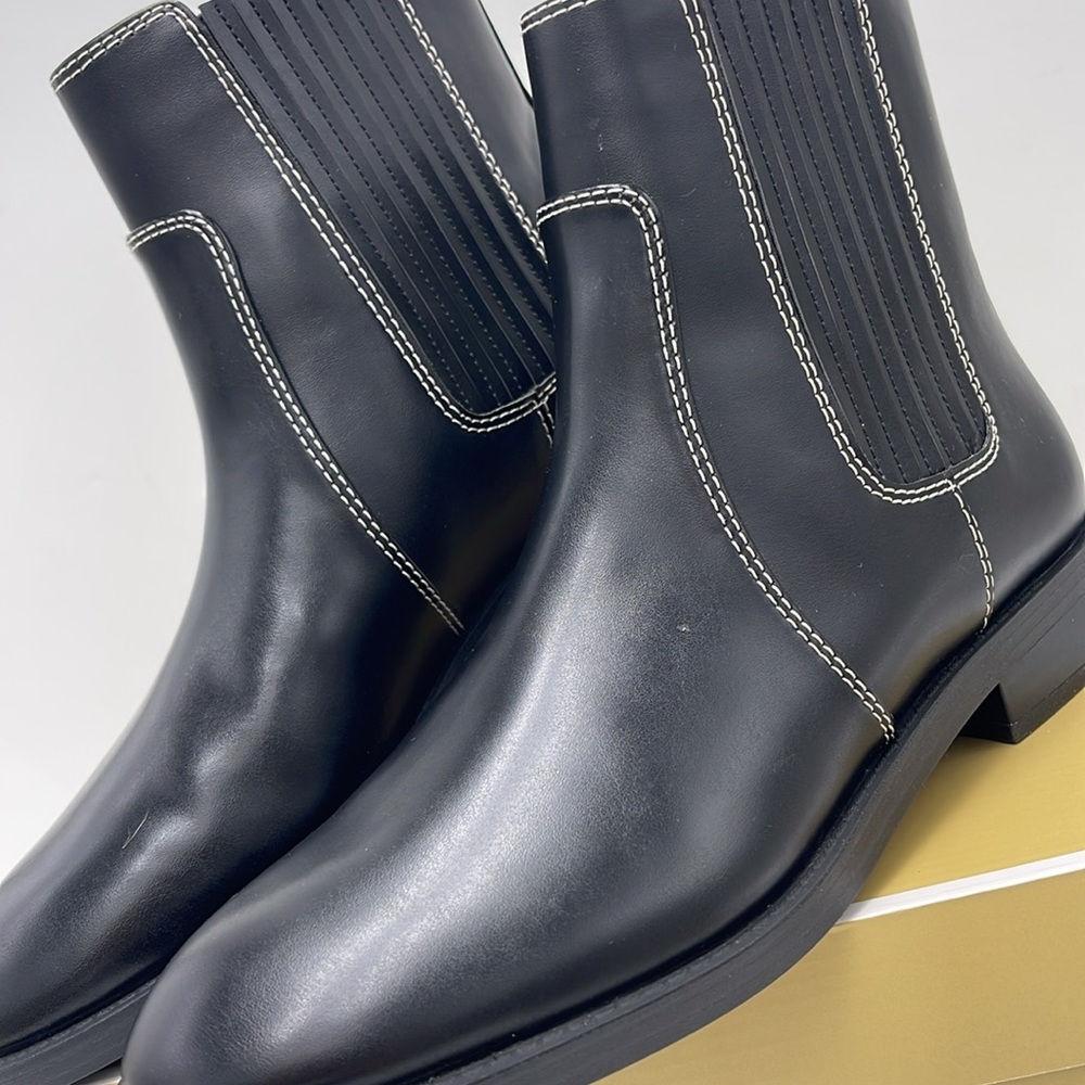 Michael Kors ELLA FLAT BOOTIE
FAUX LEATHER
49F4ELFE5L
BLACK - Picture 7 of 16